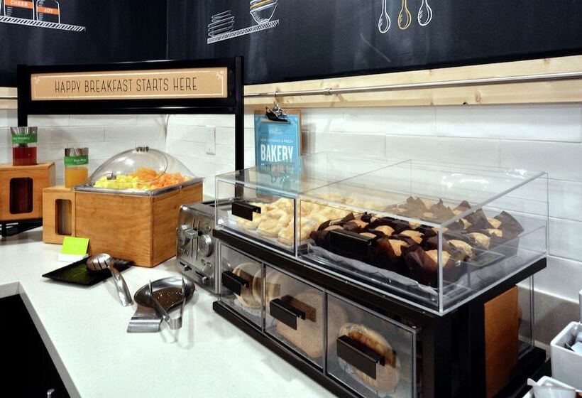 ホテル Hampton Inn Raleigh Capital Blvd. North