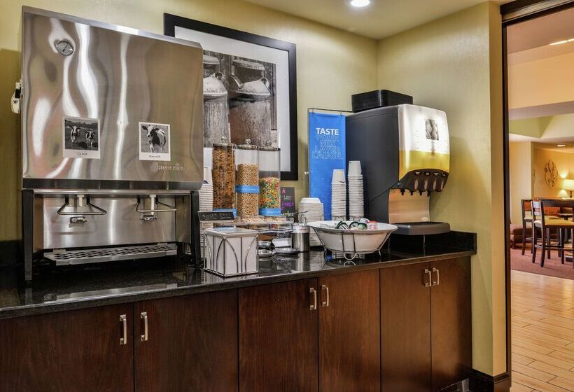 فندق Hampton Inn Raleigh/clayton I 40