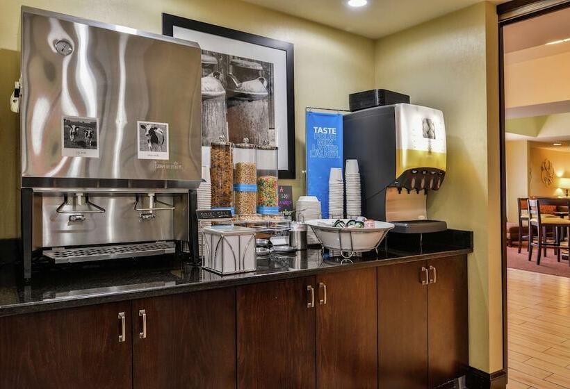 فندق Hampton Inn Raleigh/clayton I 40