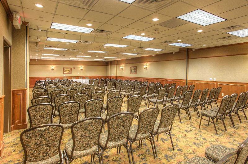 בית מלון כפרי Comfort Inn & Suites Rapid City Near Mt Rushmore