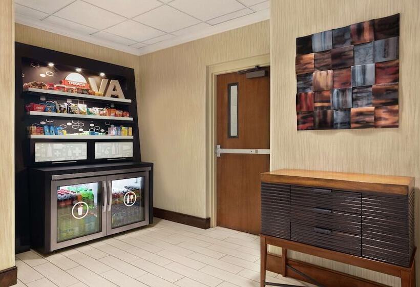 בית מלון כפרי Hampton Inn By Hilton Richmond North/ashland