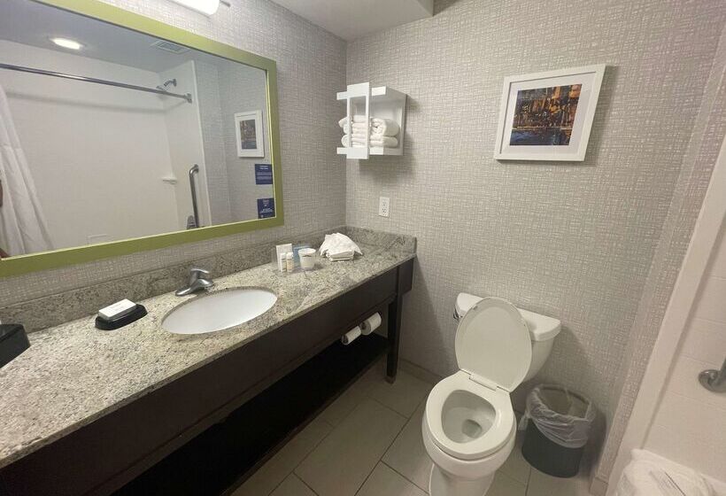 فندق Hampton Inn Ridgefield Park