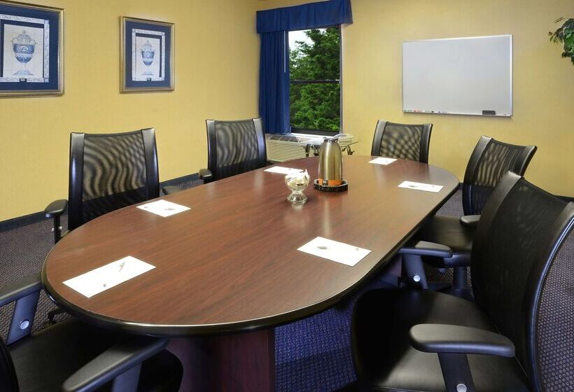 فندق Hampton Inn Roxboro