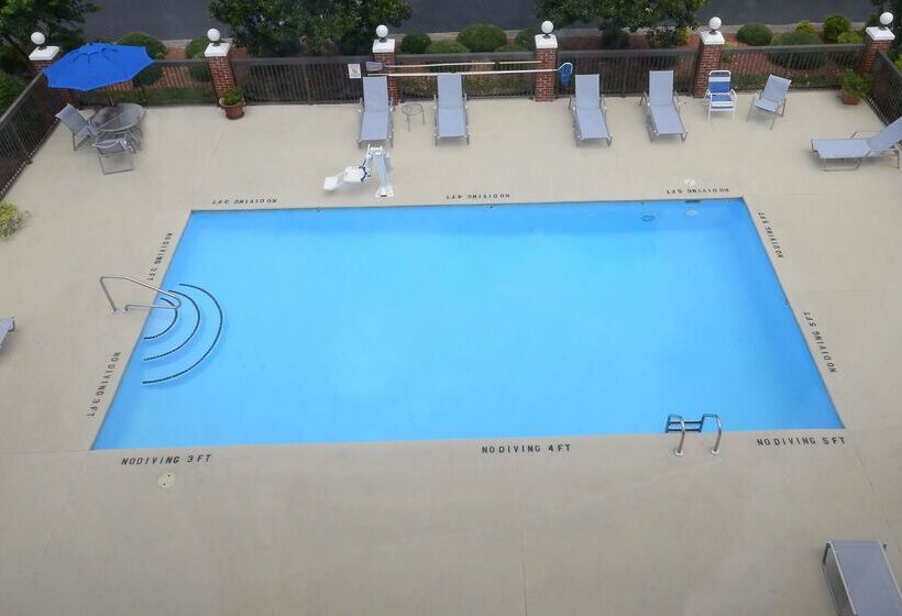 فندق Hampton Inn Roxboro