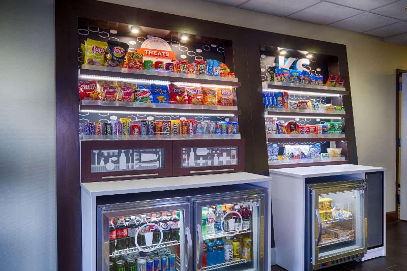 Отель Hampton Inn Salina