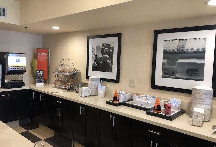 فندق Hampton Inn San Diego Del Mar