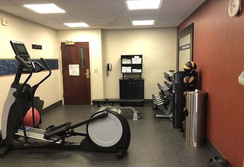 Отель Hampton Inn San Diego Del Mar