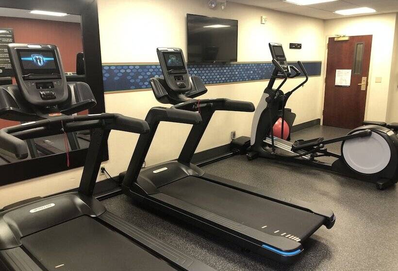 Отель Hampton Inn San Diego Del Mar