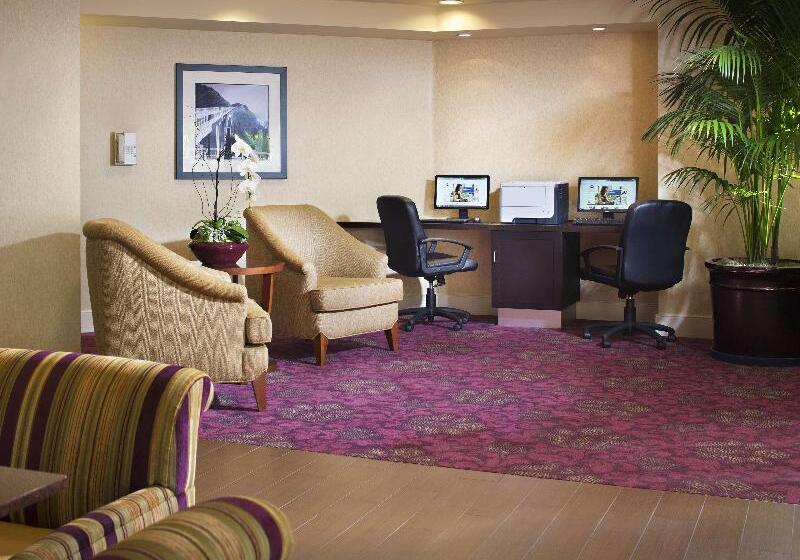 هتل Hampton Inn San Diego Del Mar