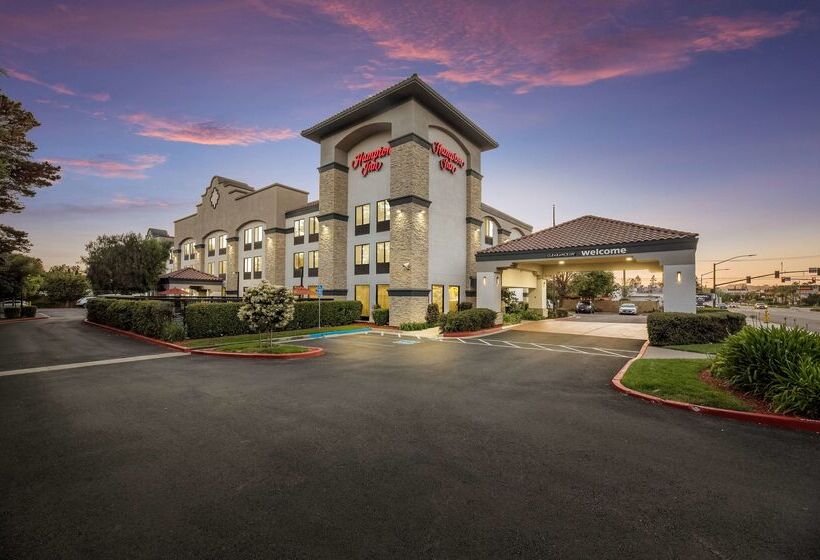 فندق Hampton Inn Oakland Hayward