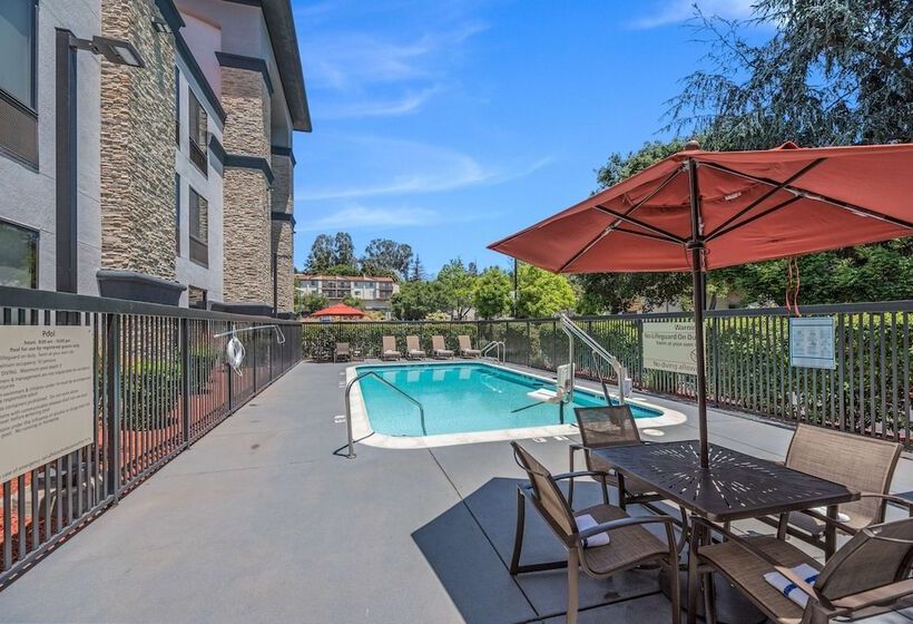 בית מלון כפרי Hampton Inn Oakland Hayward