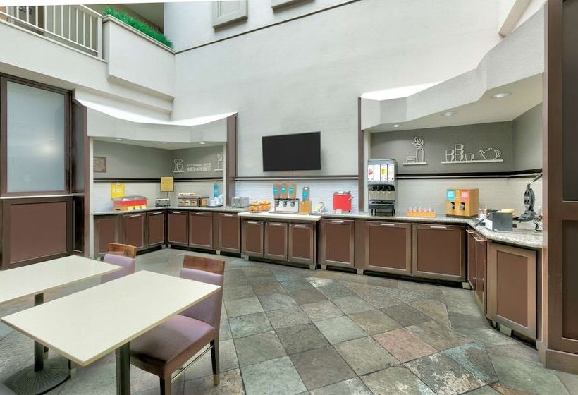 Отель Hampton Inn Santa Cruz