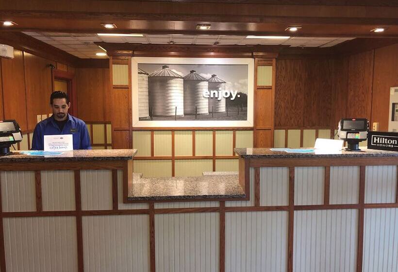 فندق Hampton Inn Seaford