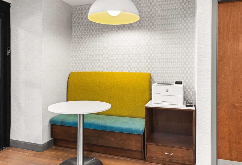 Отель Hampton Inn Seekonk