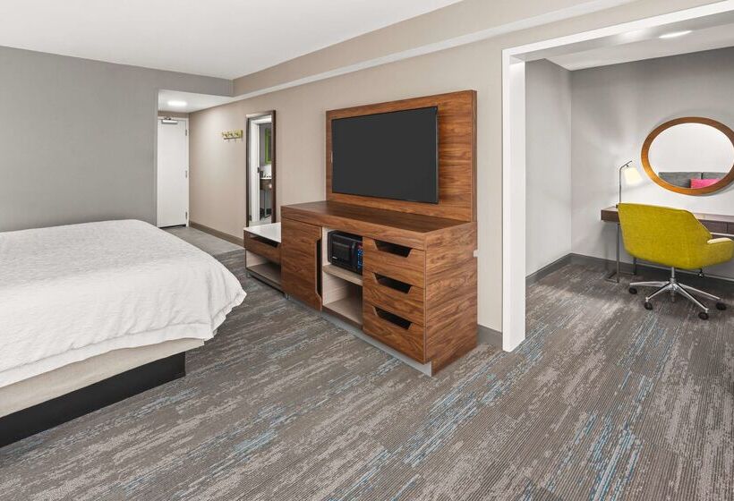 Отель Hampton Inn Seekonk