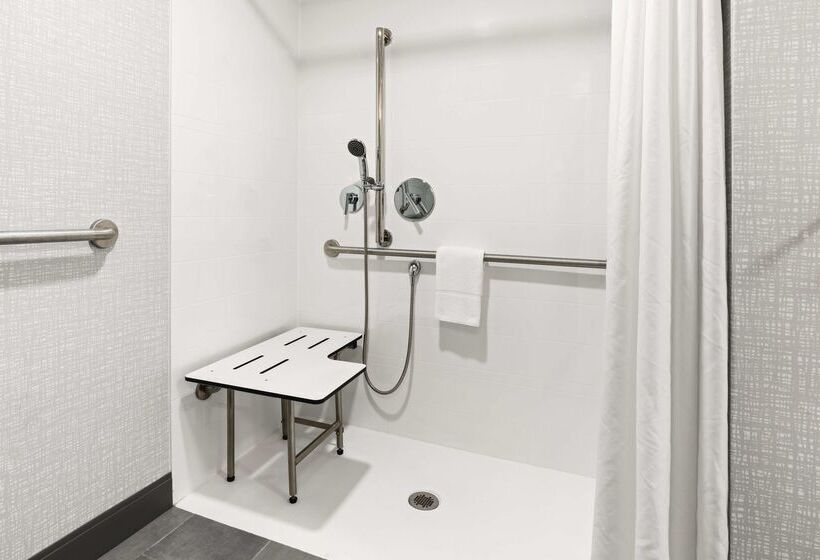 Отель Hampton Inn Seekonk