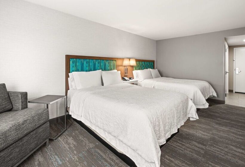 Отель Hampton Inn Seekonk