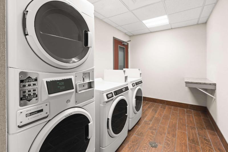 Отель Hampton Inn Seekonk