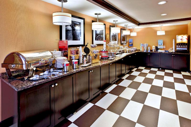 Отель Hampton Inn Seekonk