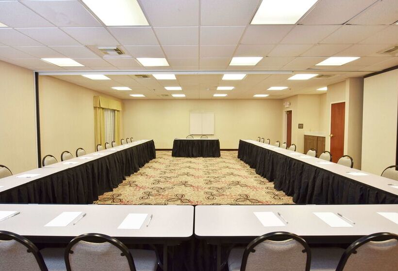 فندق Hampton Inn Selma