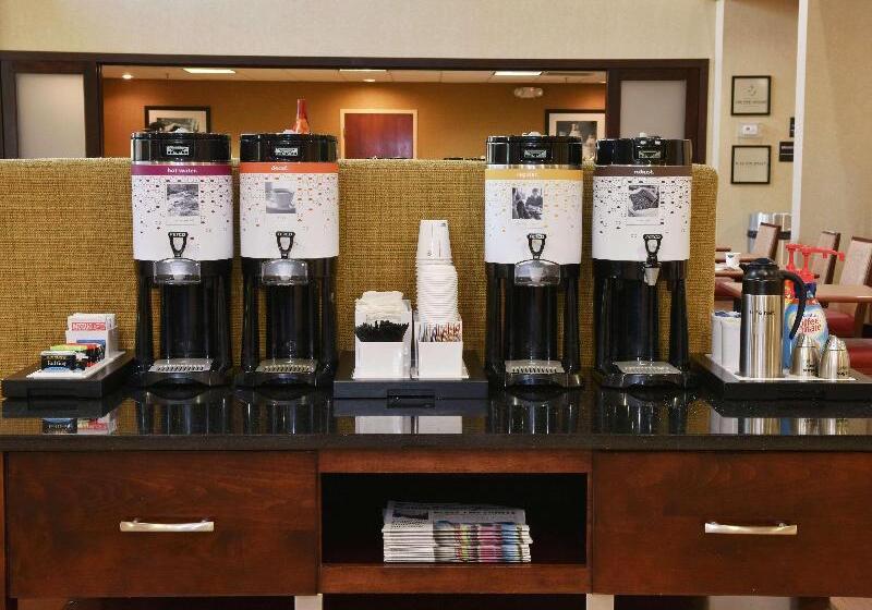 فندق Hampton Inn Selma