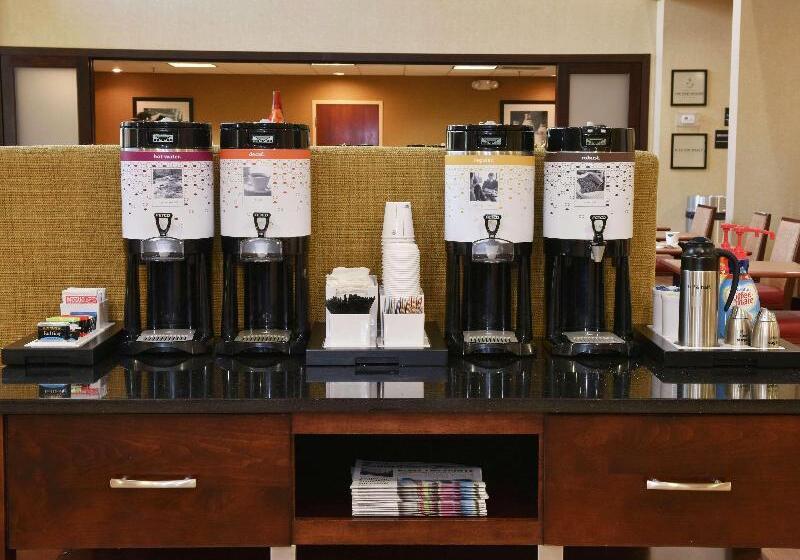 فندق Hampton Inn Selma