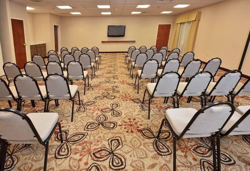 فندق Hampton Inn Selma