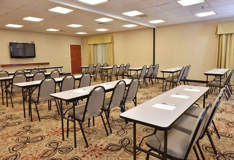 فندق Hampton Inn Selma