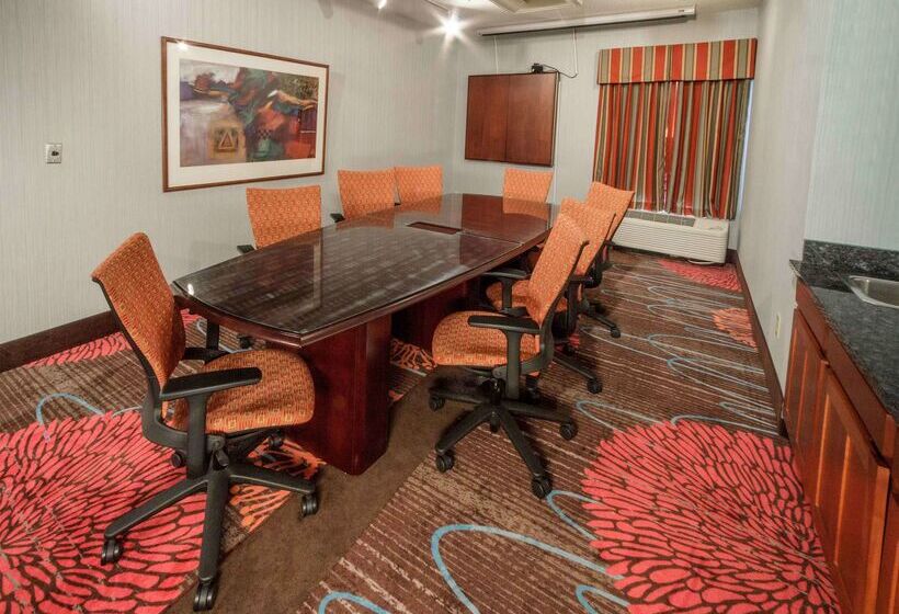 فندق Hampton Inn South Haven