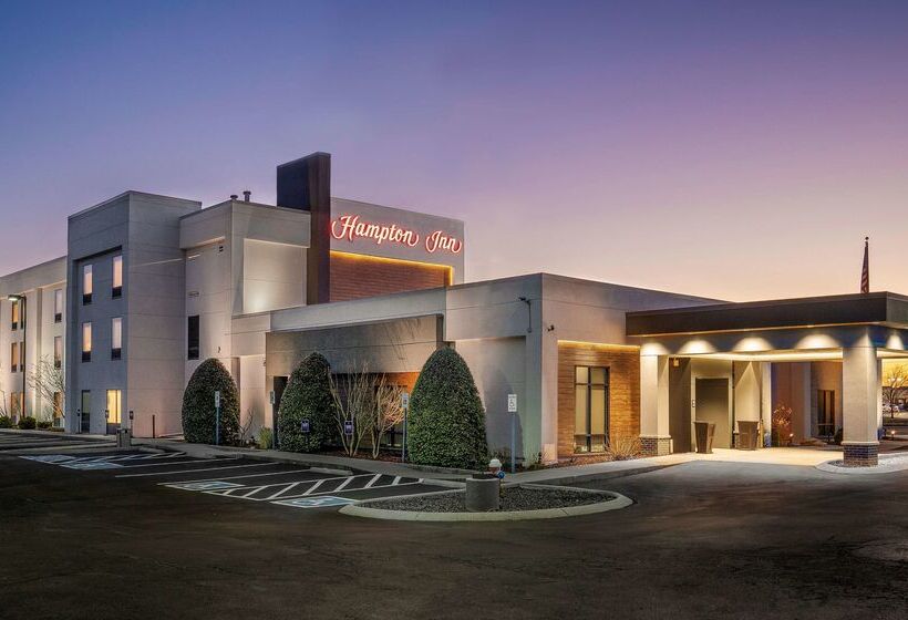 فندق Hampton Inn By Hilton Springfield