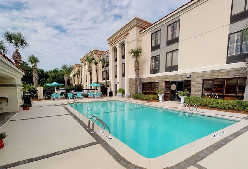ホテル Hampton Inn St. Simons Island