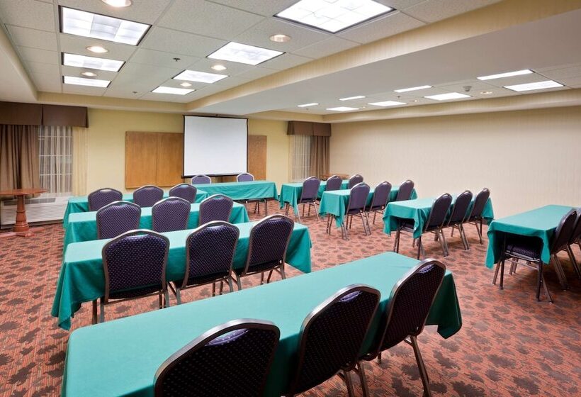 فندق Hampton Inn Sturbridge