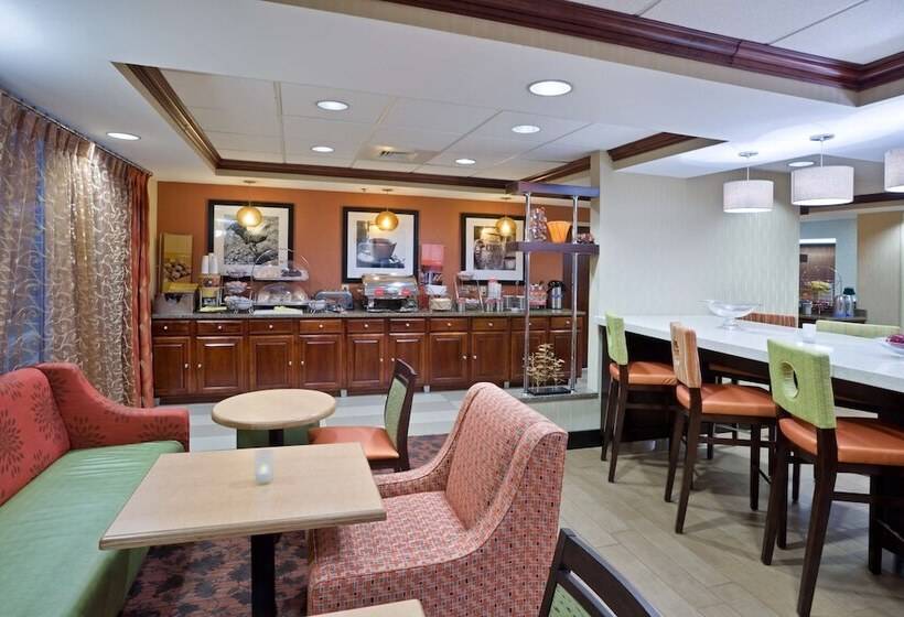 فندق Hampton Inn Sturbridge