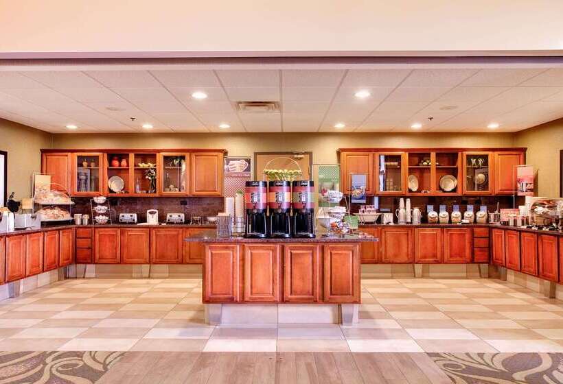 فندق Hampton Inn & Suites Addison