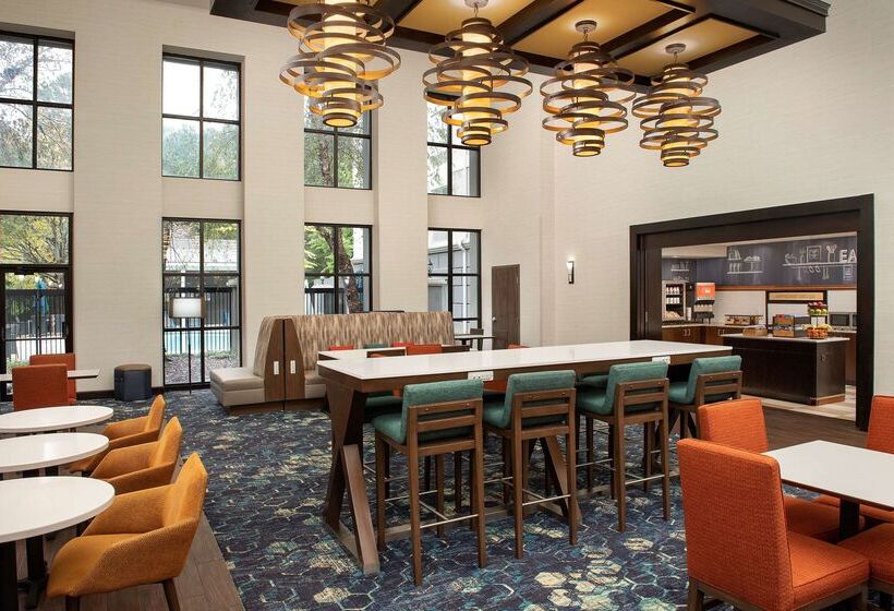فندق Hampton Inn & Suites Alpharetta