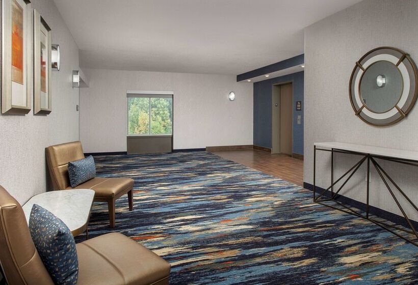 فندق Hampton Inn & Suites Alpharetta