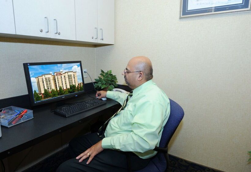 호텔 Hampton Inn & Suites Atlanta Airport North I85