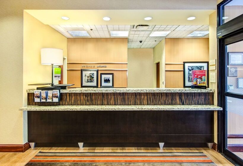 هتل Hampton Inn & Suites Atlantagalleria