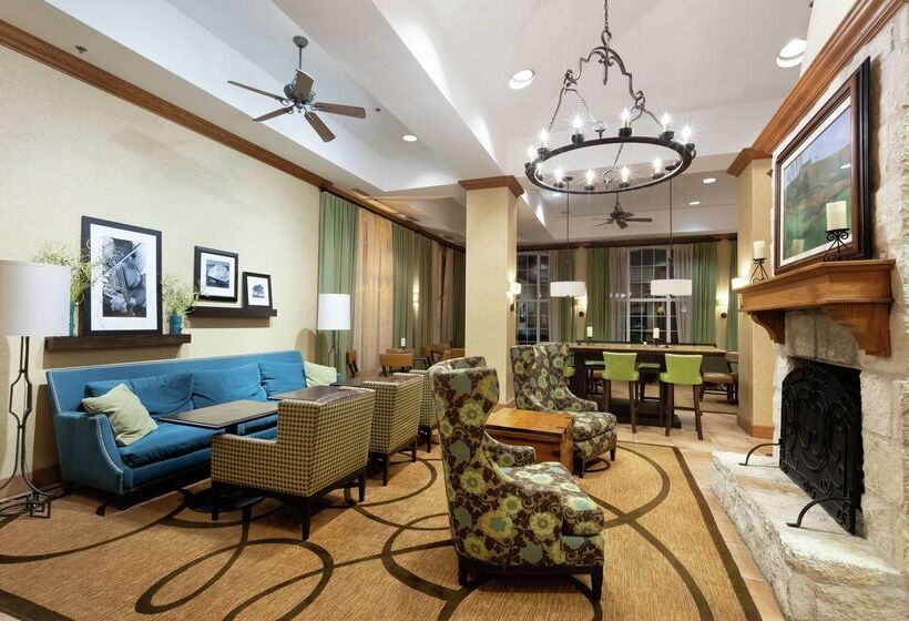 هتل Hampton Inn & Suites Austinairport