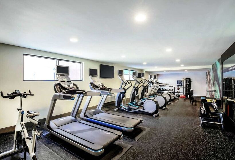هتل Hampton Inn & Suites Austindowntown/convention Center