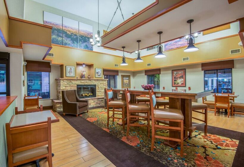 هتل Hampton Inn & Suites Los Alamos White Rock