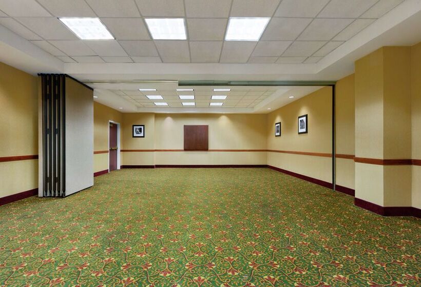 فندق Hampton Inn & Suites Dallasmesquite