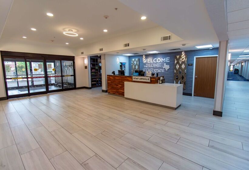 בית מלון כפרי Hampton Inn & Suites Denton