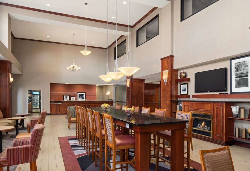 Отель Hampton Inn & Suites Detroit/sterling Heights