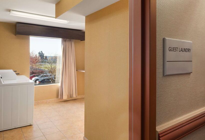 هتل Hampton Inn & Suites Detroit/sterling Heights