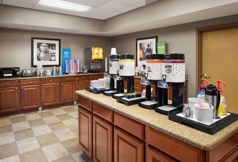 Отель Hampton Inn & Suites Detroit/sterling Heights