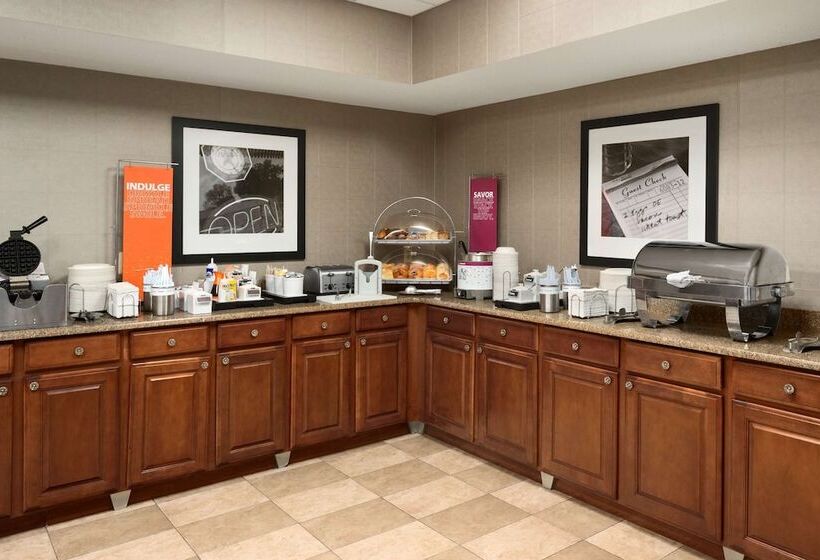 Отель Hampton Inn & Suites Detroit/sterling Heights