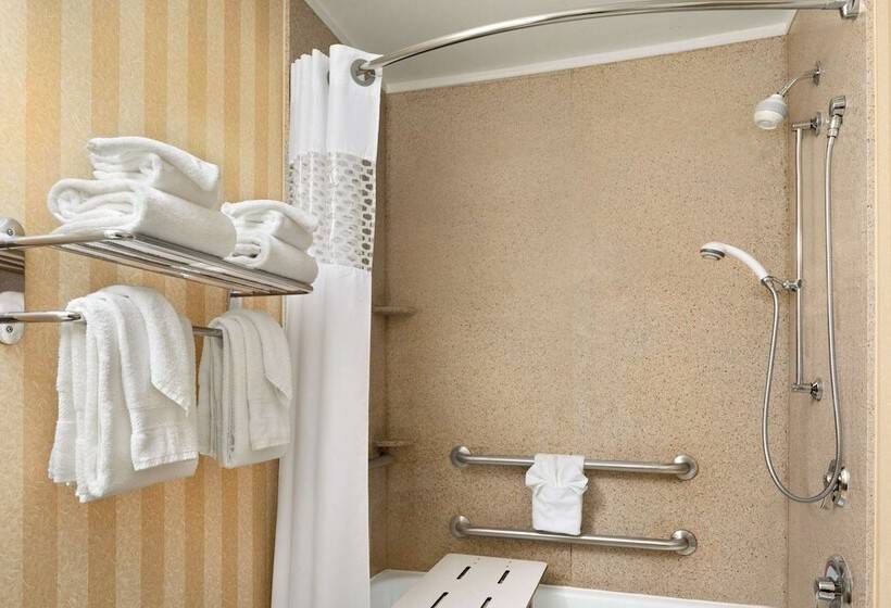 Отель Hampton Inn & Suites Detroit/sterling Heights