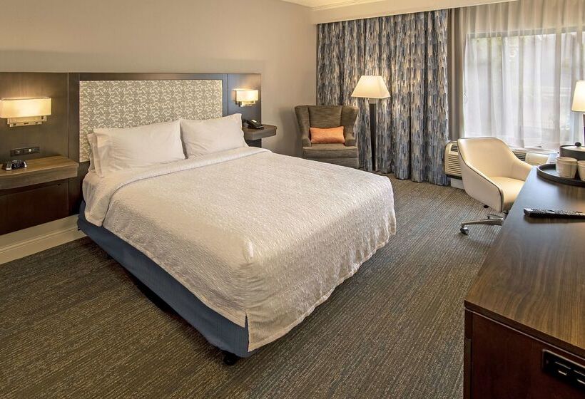 فندق Hampton Inn & Suites Fairfield