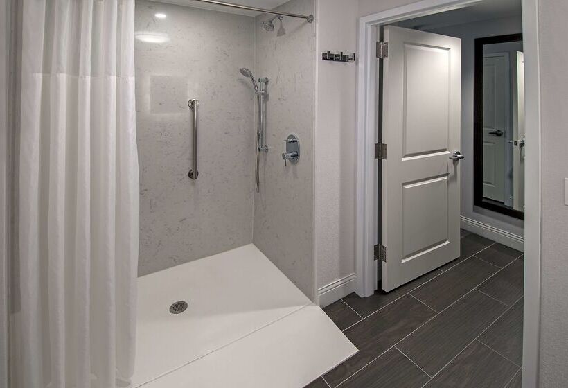 فندق Hampton Inn & Suites Fairfield